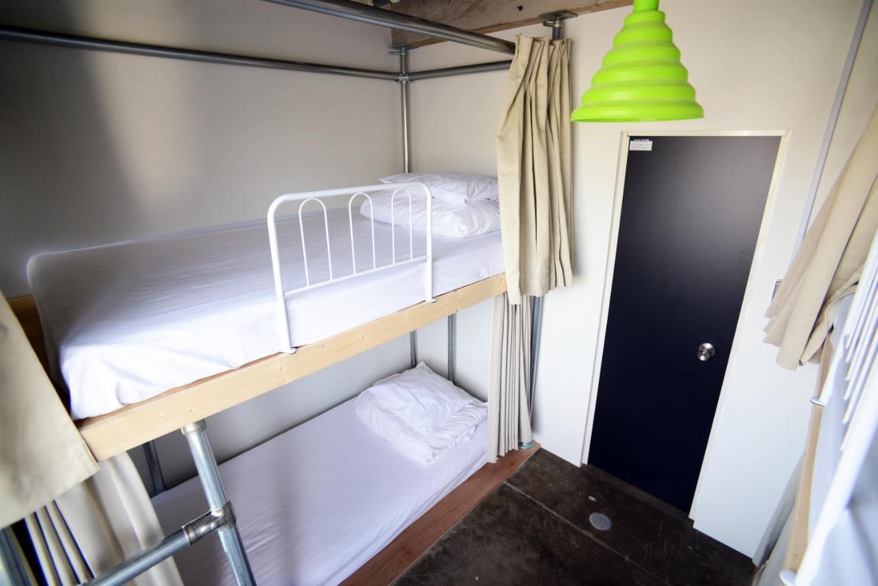 Hostel Artnshelter - *